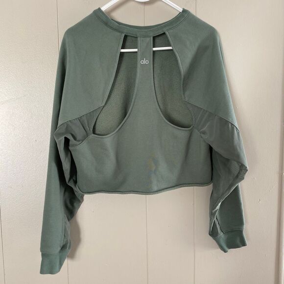 Alo Yoga Open Back Crop Pullover • Size M • Sage Green Long Sleeve • Cutout Acti - Picture 2 of 7